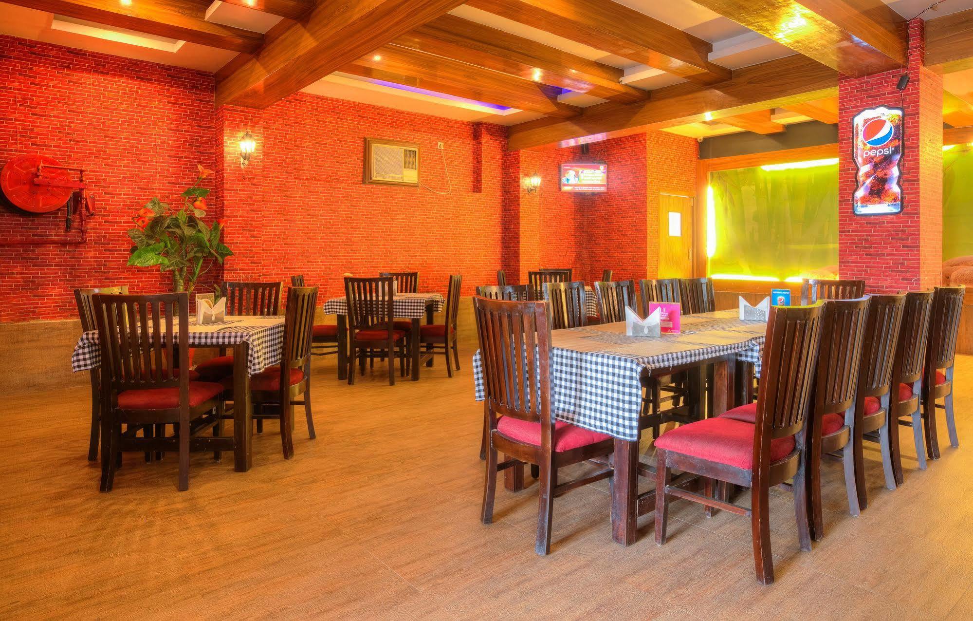 Treebo Shivam Inn Near Singapore Mall Lucknow Extérieur photo