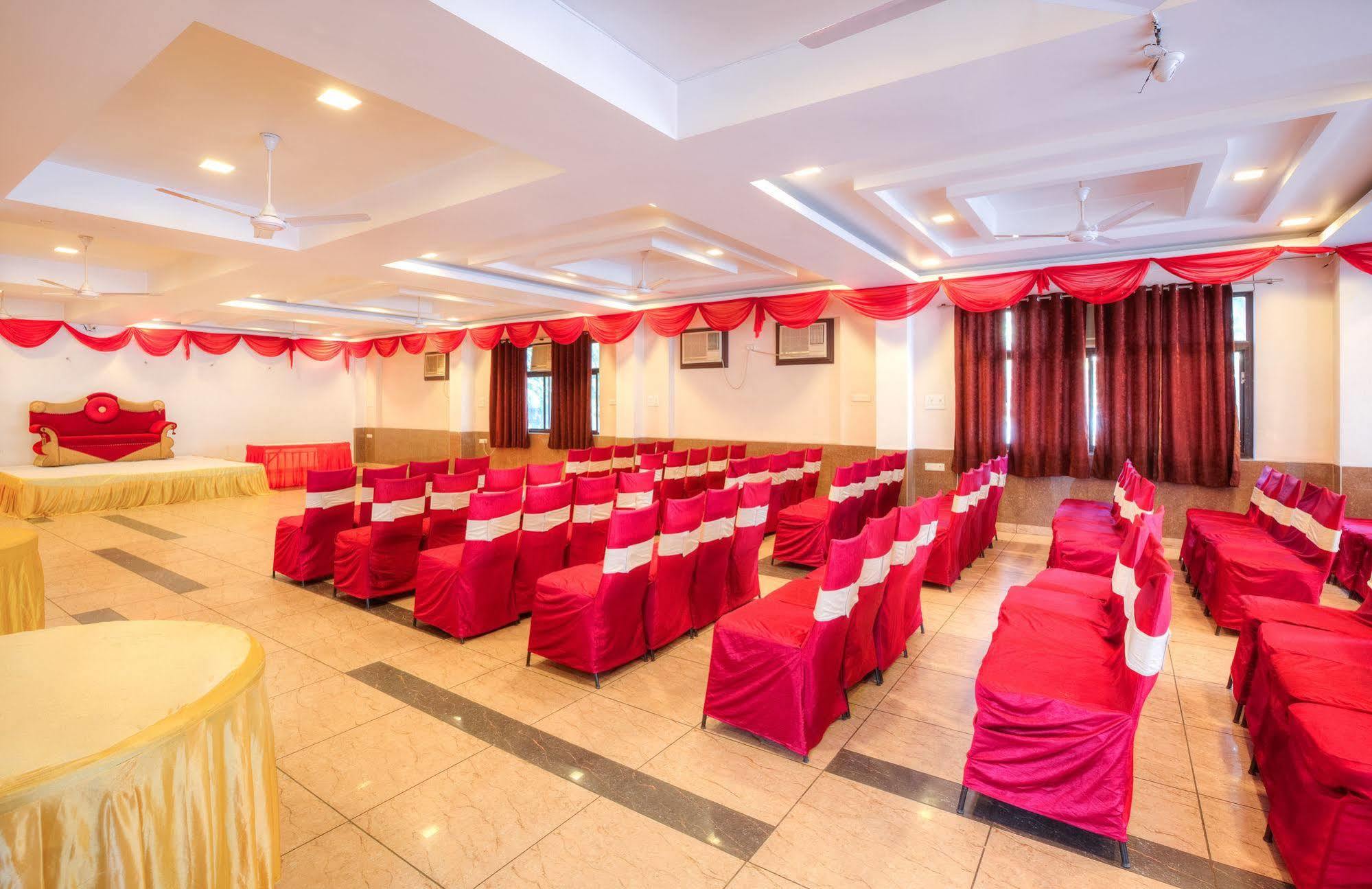 Treebo Shivam Inn Near Singapore Mall Lucknow Extérieur photo