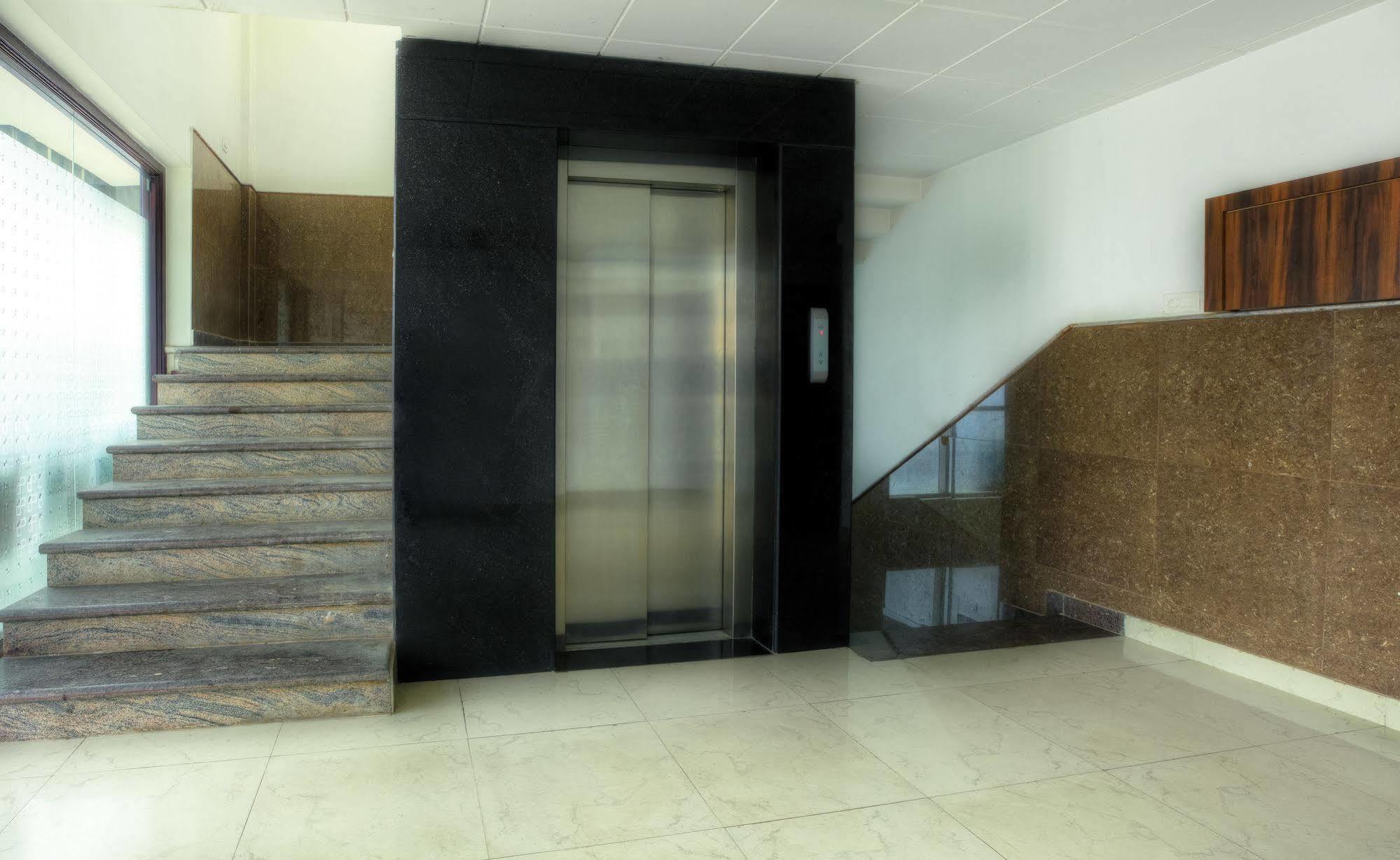 Treebo Shivam Inn Near Singapore Mall Lucknow Extérieur photo